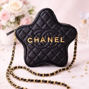 Chanel Black Quilted Star Crossbody Bag with Gold Chain NEW GWP